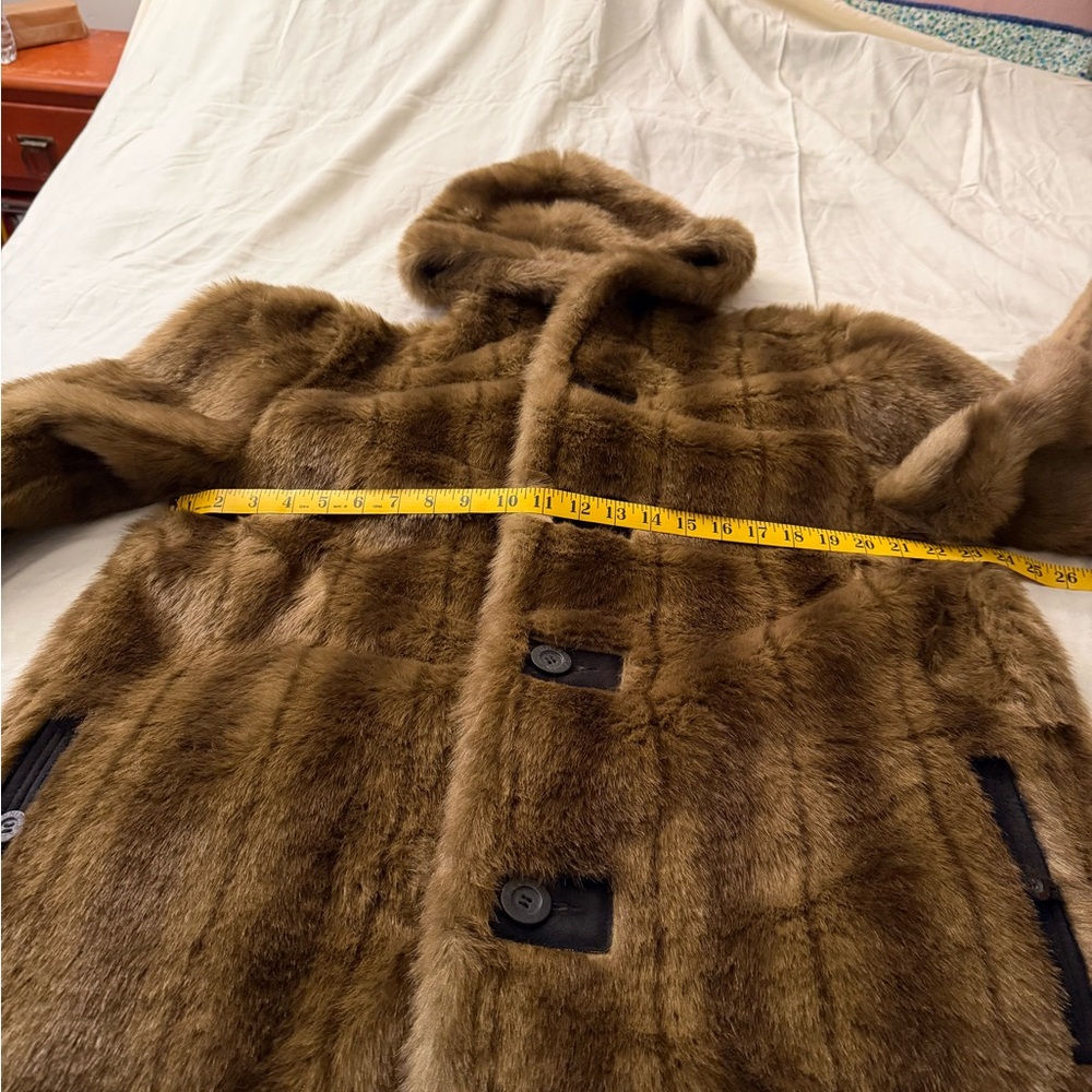 Luxurious Brown Faux Fur Coat - Picture 9 of 12